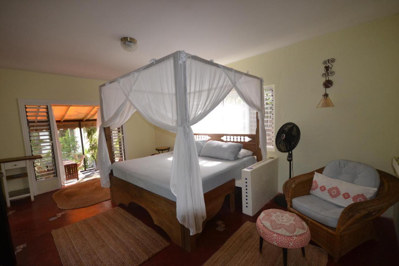 Katamah Beachfront Guesthouse Treasure Beach Extérieur photo