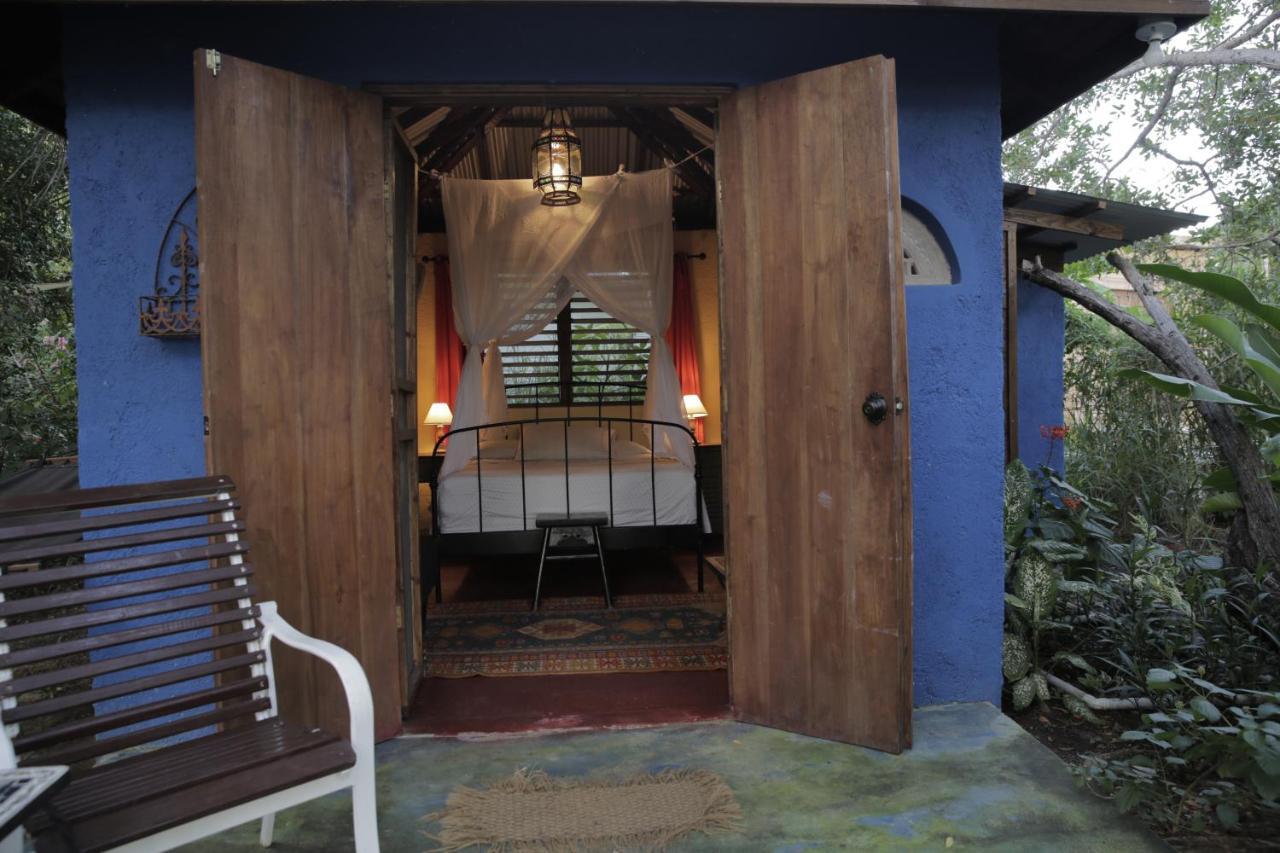 Katamah Beachfront Guesthouse Treasure Beach Extérieur photo