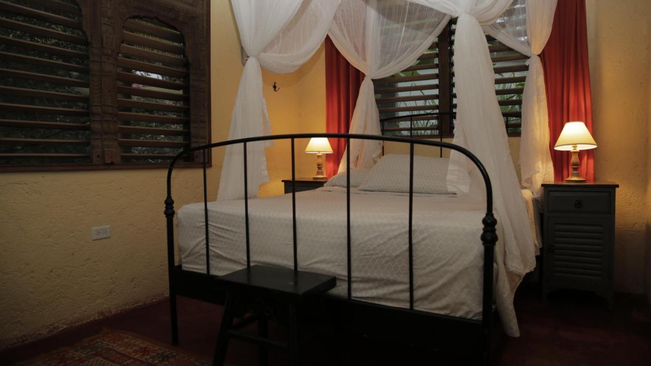 Katamah Beachfront Guesthouse Treasure Beach Extérieur photo